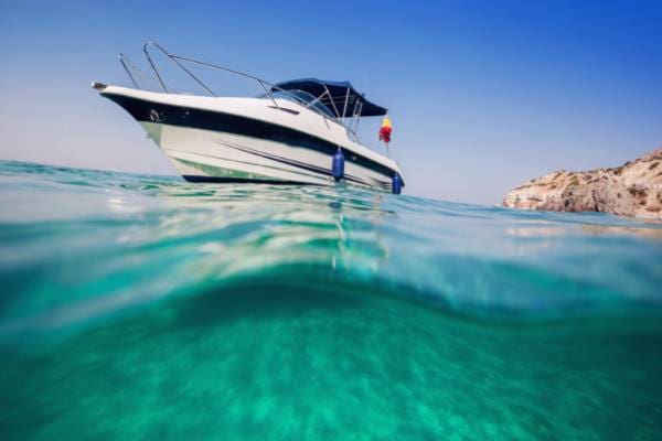 Our boat insurance and marine insurance covers high performance vessels
